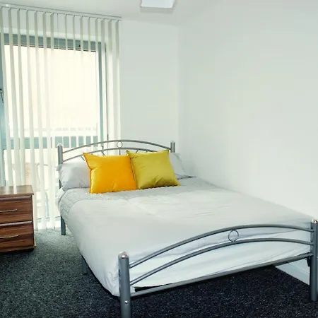 2 Bed Ensuite With Balcony And Free Onsite Secure Parking Manchester Exterior photo