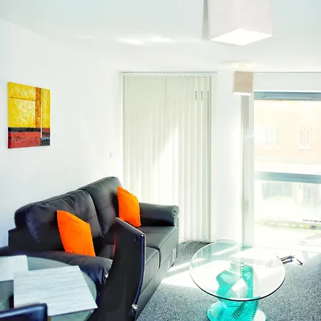 2 Bed Ensuite With Balcony And Free Onsite Secure Parking Manchester Exterior photo