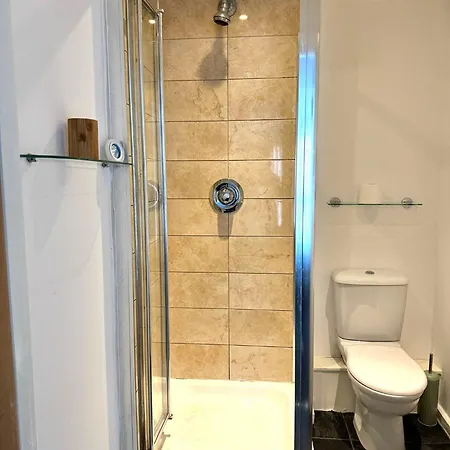 2 Bed Ensuite With Balcony And Free Onsite Secure Parking Manchester Exterior photo